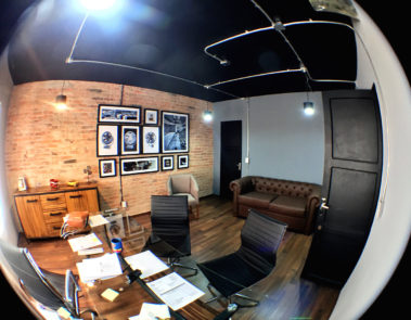 Interiorismo en Oficinas y producción de cuadros personalizados